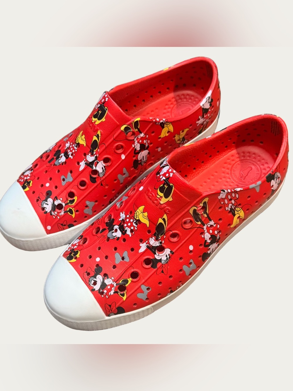 Disney X Native Minnie Mouse Shoes Red Slip On Waterproof Women's 7, Men’s 5